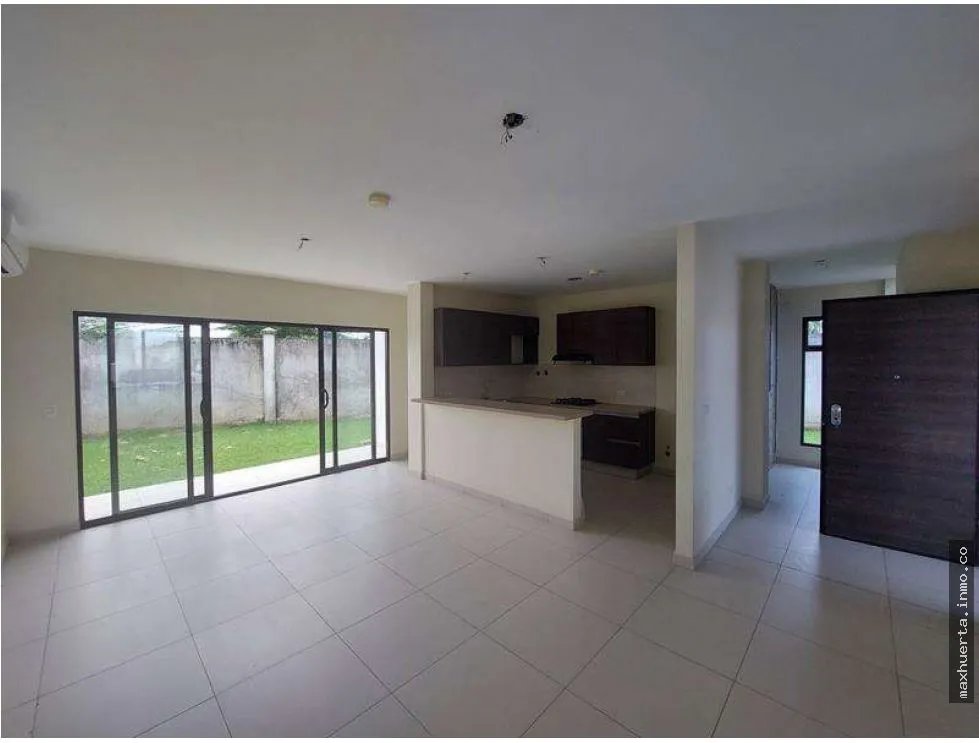 Se vende hermosa casa en Costa Sur