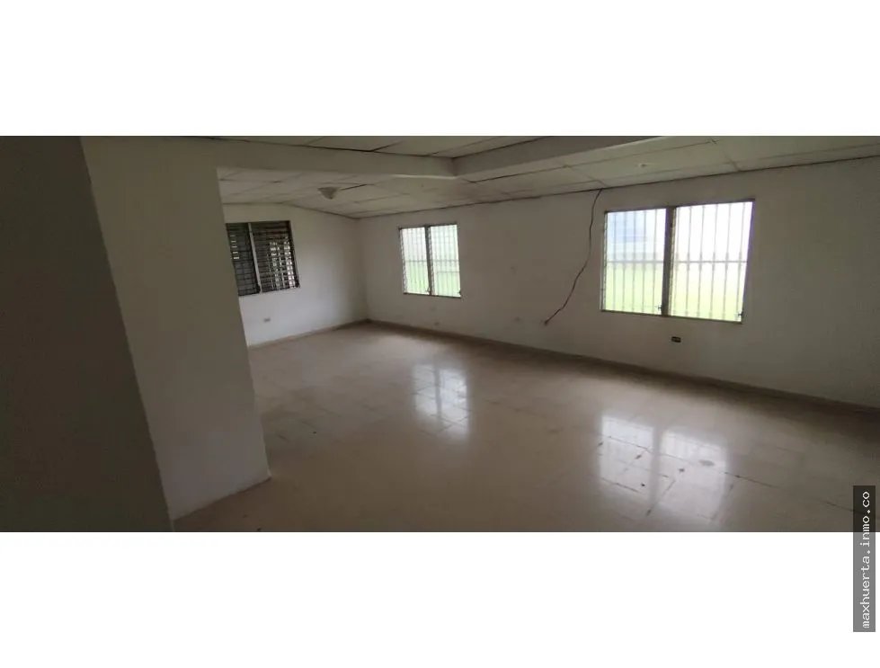 SE VENDE CASA EN ALTOS DE VACAMONTE