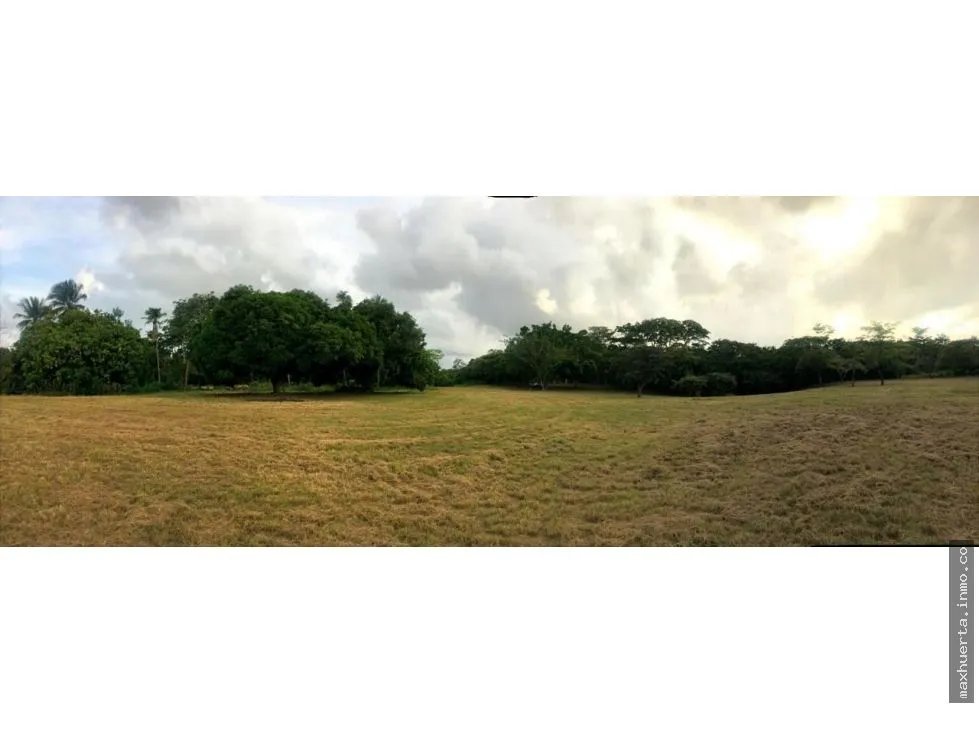 Selling Land in Punta Barco, San Carlos