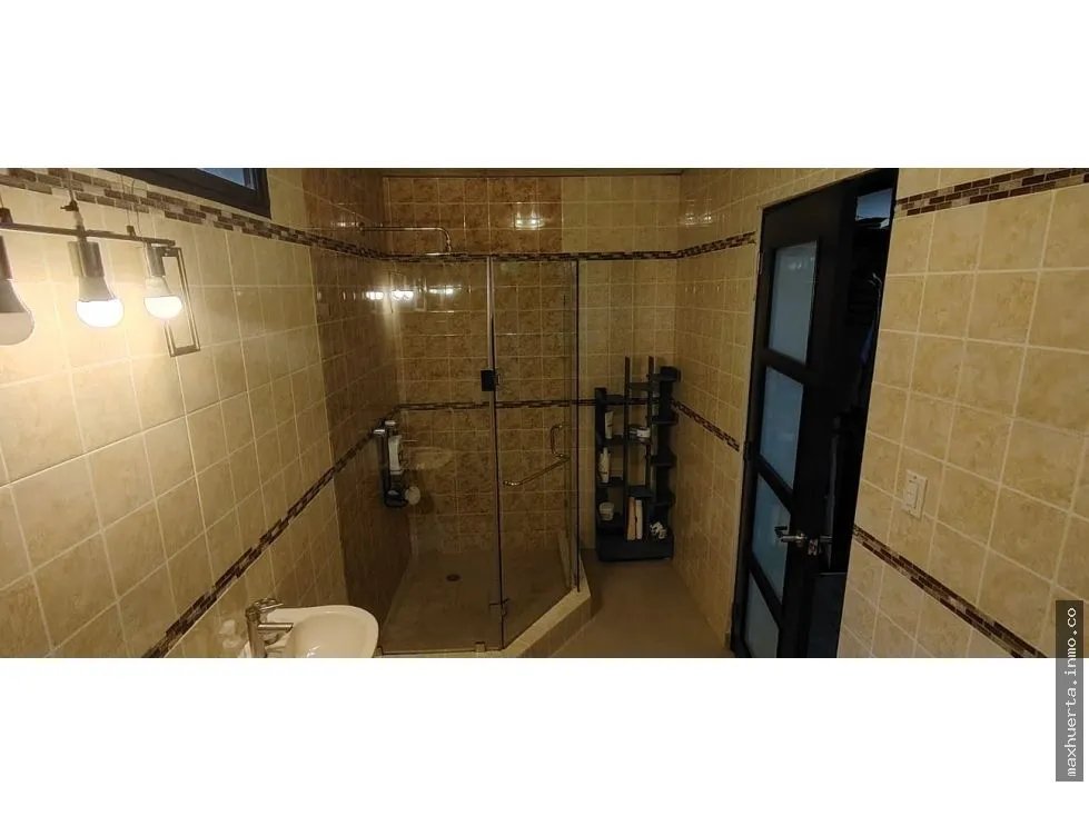 se vende hermosa casa EN REMATE  vista alegre arraijan