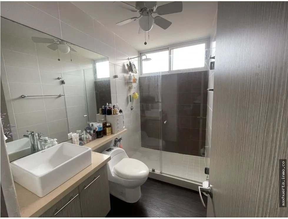 VENDO O ALQUILO APARTAMENTO PH PORTOALEGRE