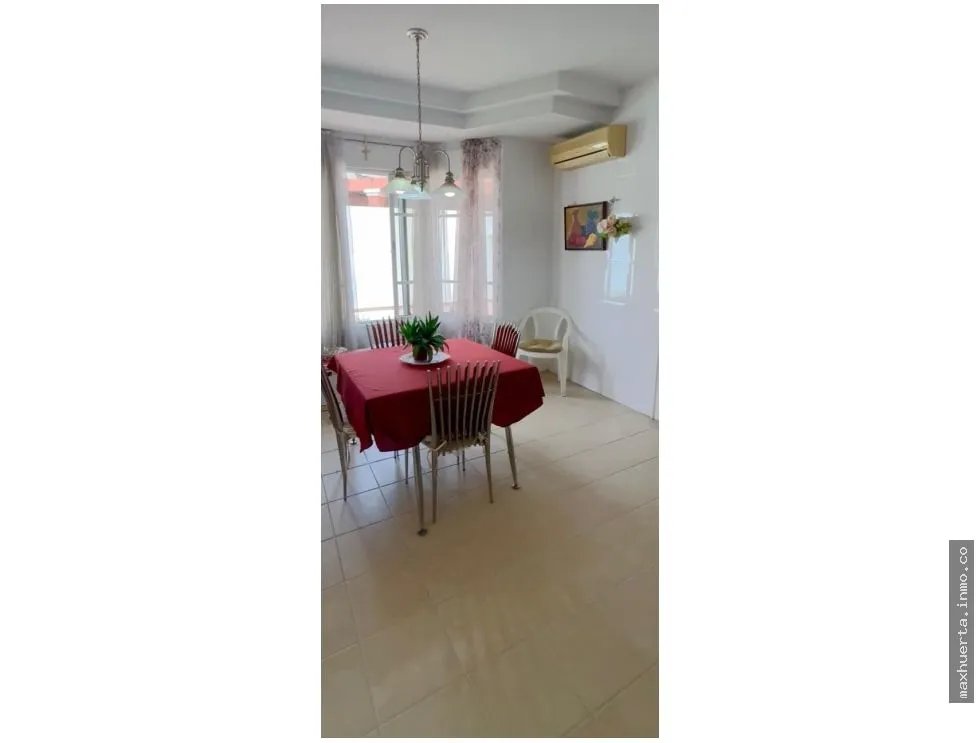 VENDO CASA EN PALMERAS - COSTA DEL ESTE