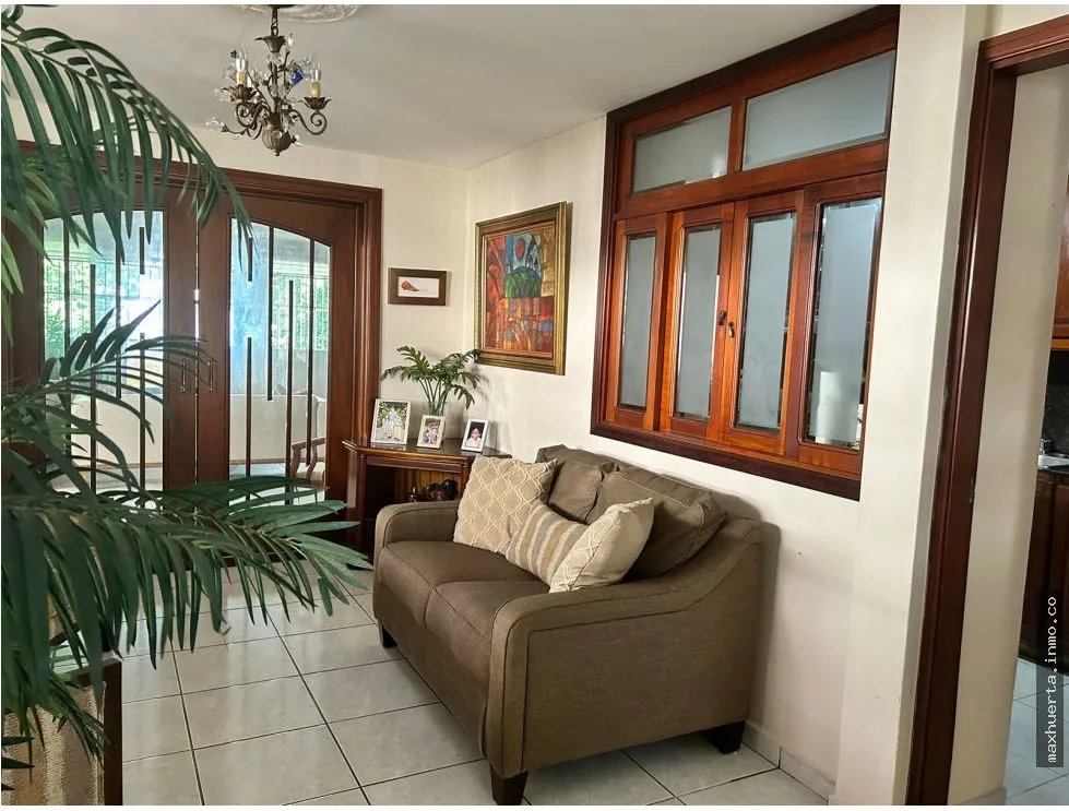 Venta de Casa - Condado del Rey - Negociable