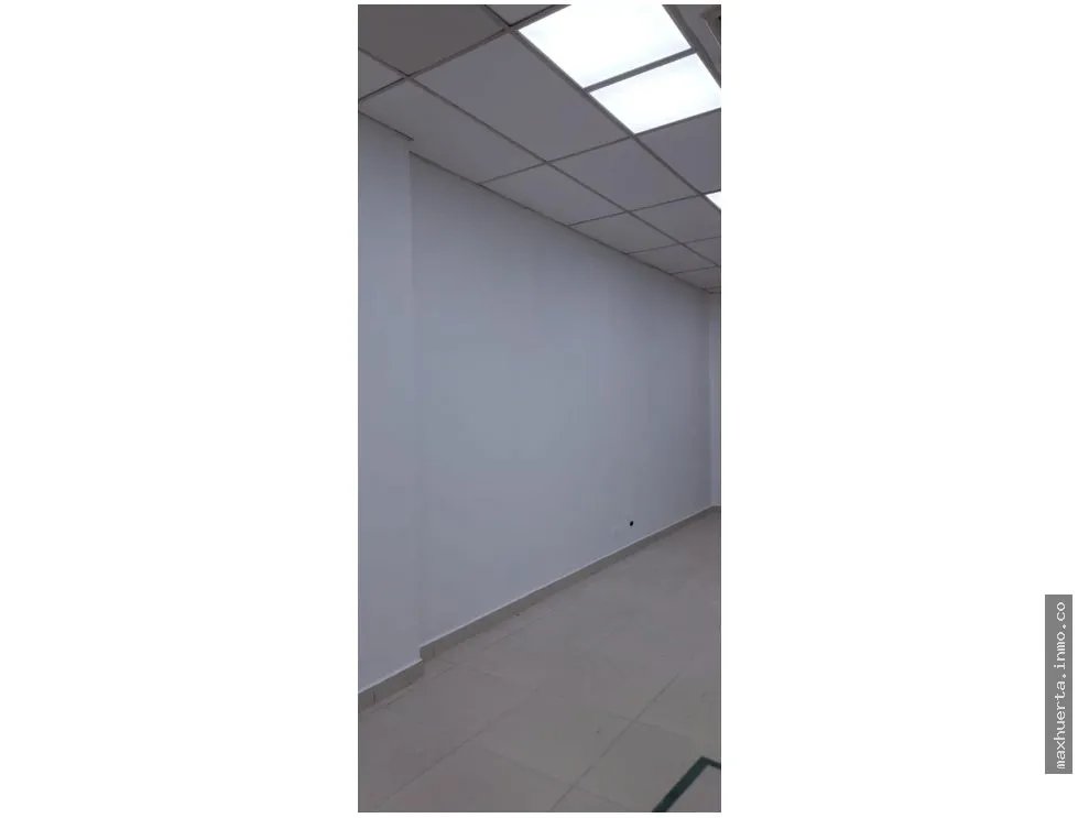 Ground Floor Commercial Space for Rent in Centennial Plaza - Condado del Rey
