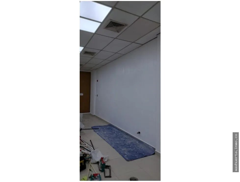 Ground Floor Commercial Space for Rent in Centennial Plaza - Condado del Rey