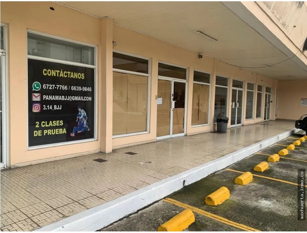 COMMERCIAL SPACE FOR RENT IN CONDADO DEL REY