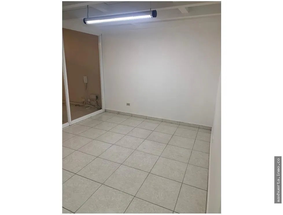 COMMERCIAL SPACE FOR RENT IN CONDADO DEL REY