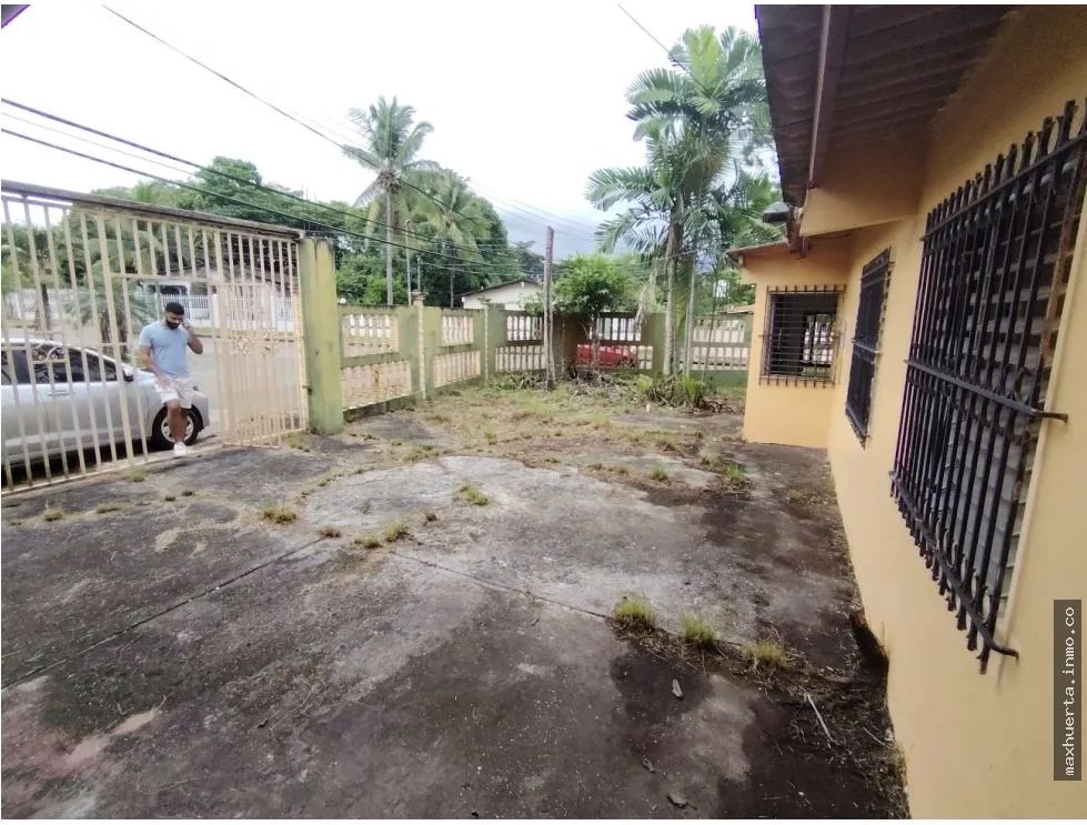 vendo enorme casa ALTOS DE VACAMONTE