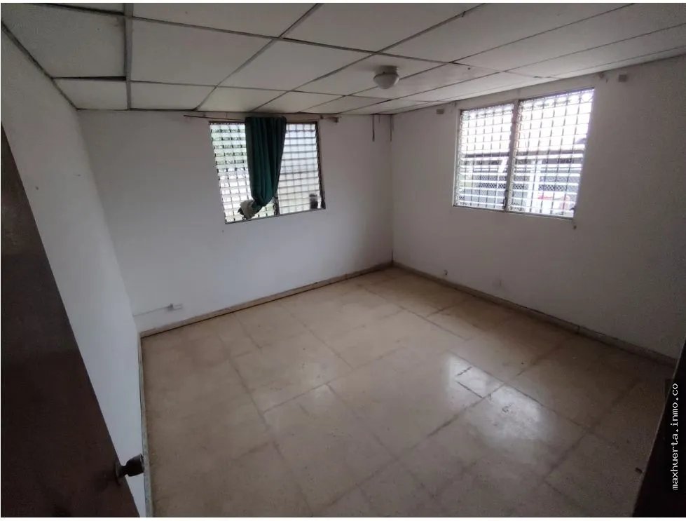 vendo enorme casa ALTOS DE VACAMONTE