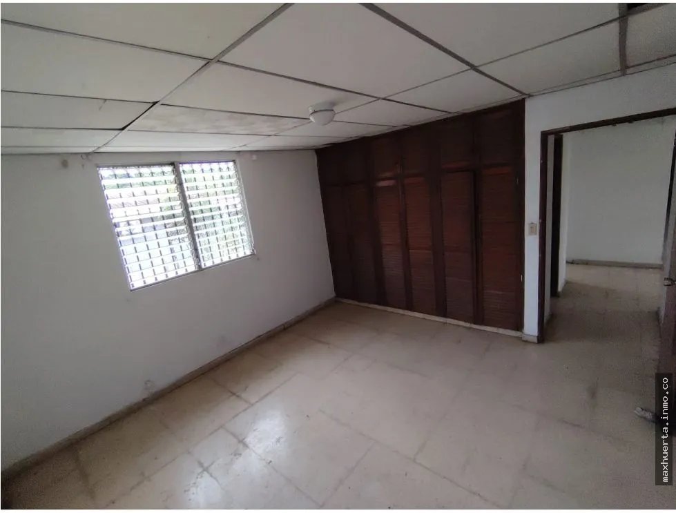 vendo enorme casa ALTOS DE VACAMONTE