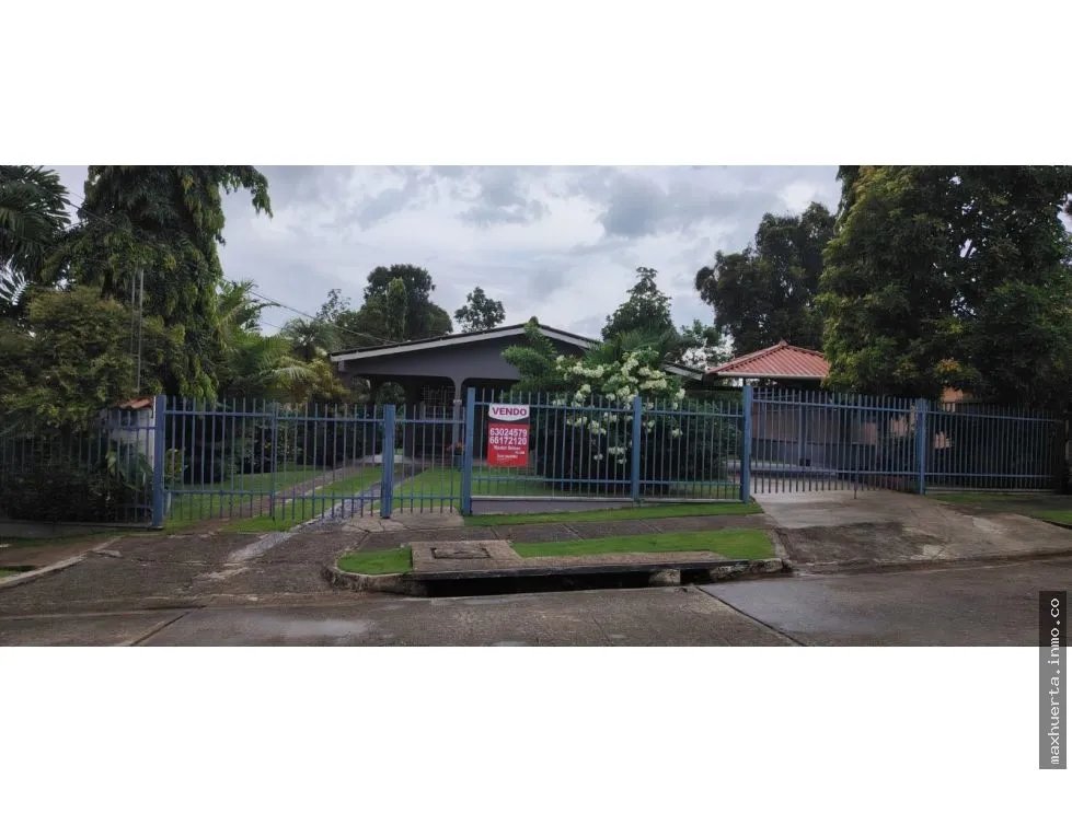 VENDO HERMOSA CASA EN ALTOS DE VACAMONTE