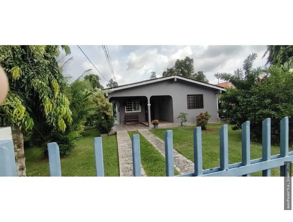VENDO HERMOSA CASA EN ALTOS DE VACAMONTE