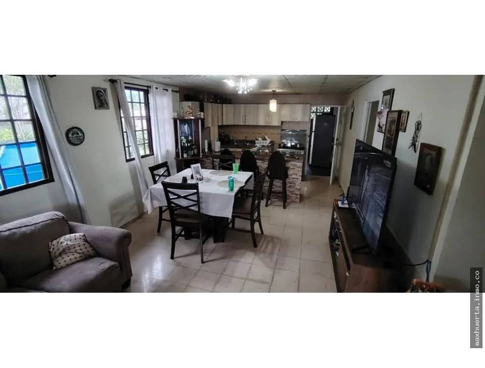 VENDO HERMOSA CASA EN ALTOS DE VACAMONTE