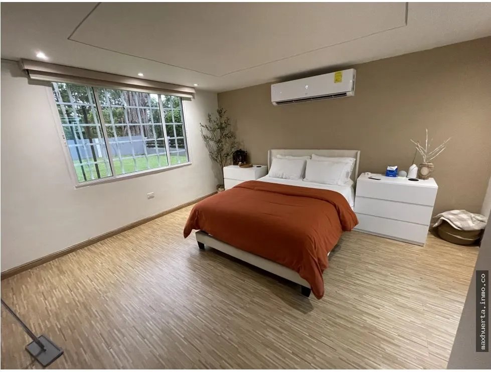 SE VENDE CASA EN LA BOCA