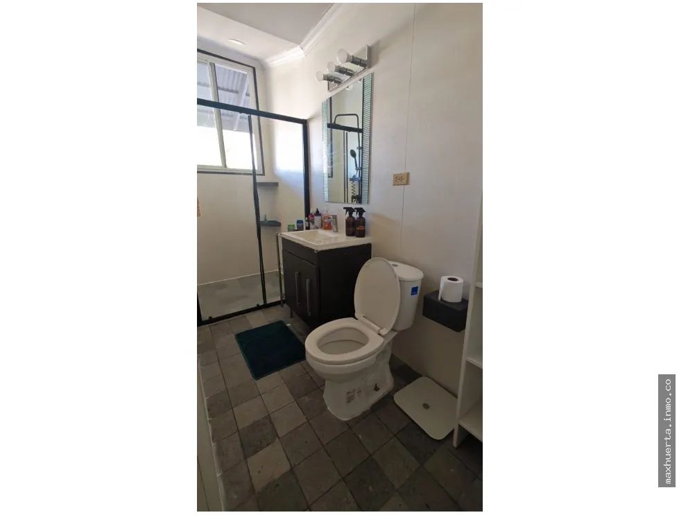 SE VENDE CASA EN LA BOCA