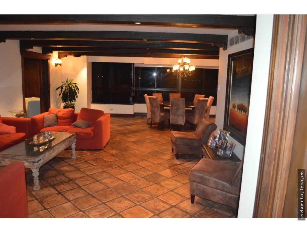 SE VENDE APARTAMENTO EN AVENIDA BALBOA