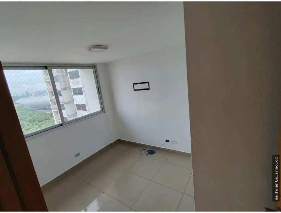 FOR SALE: 4 ISLAS PH APARTMENT