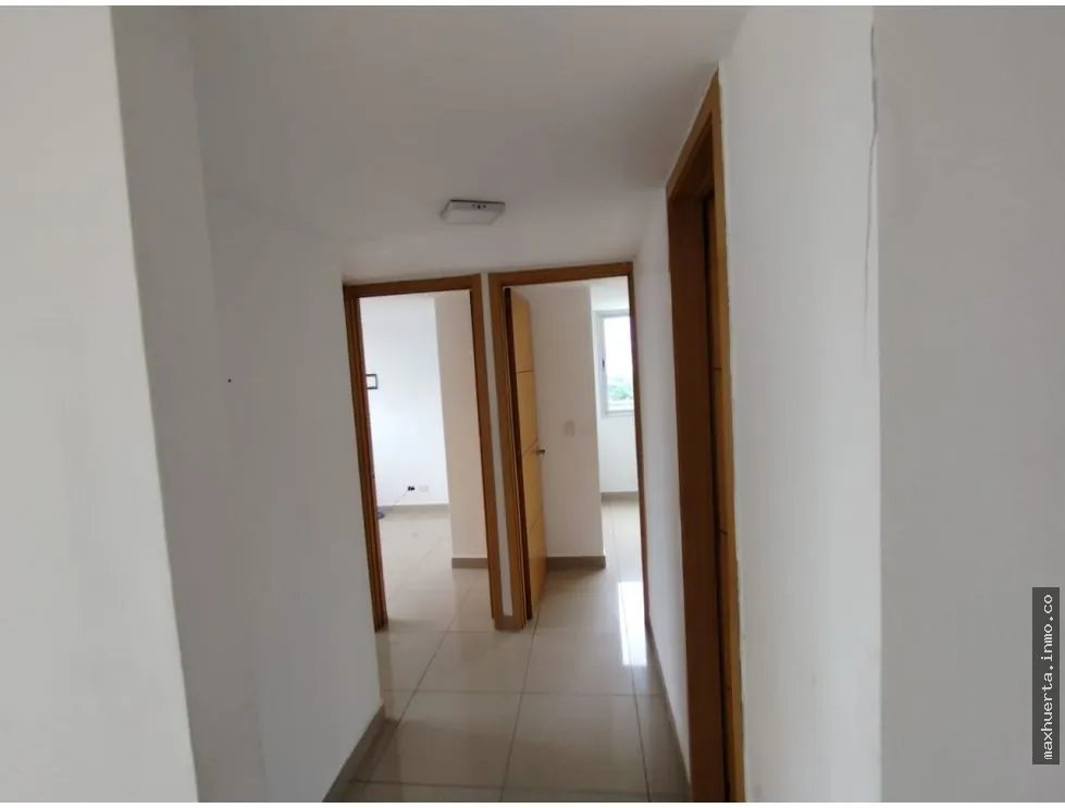 FOR SALE: 4 ISLAS PH APARTMENT