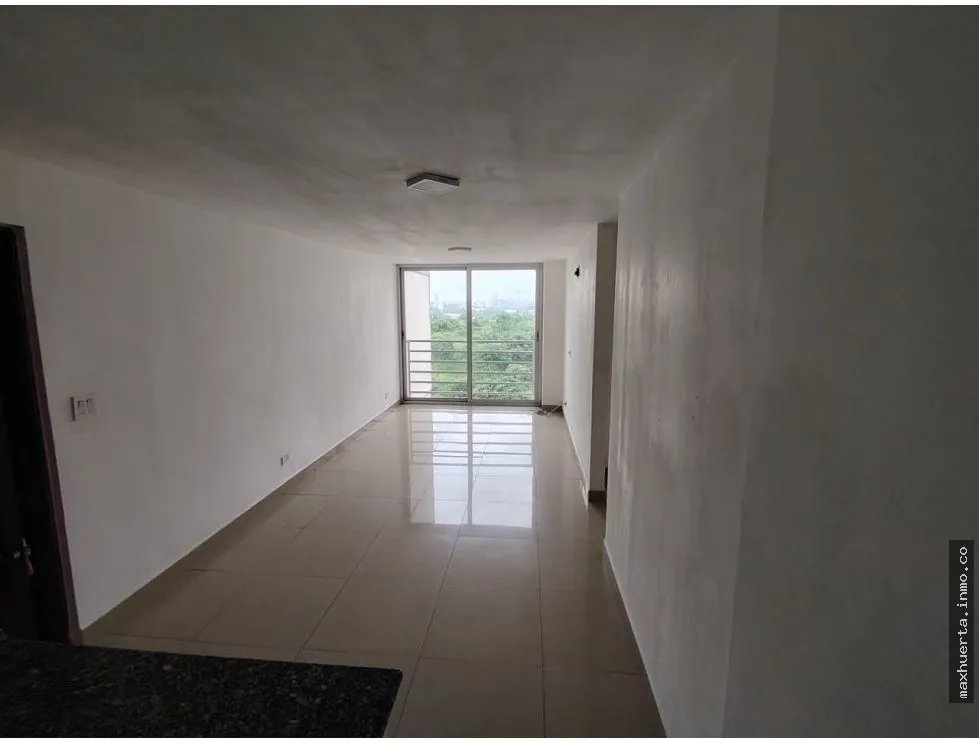 FOR SALE: 4 ISLAS PH APARTMENT