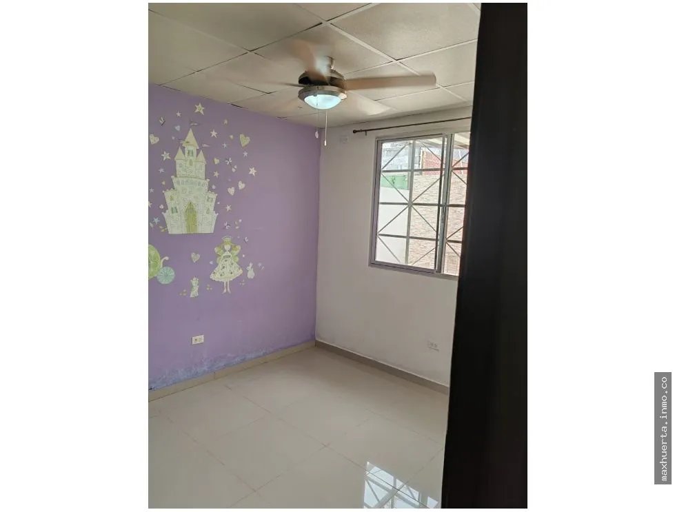 VENDO CASA EN PARQUES DE OVIEDO, HATO MONTAÑA