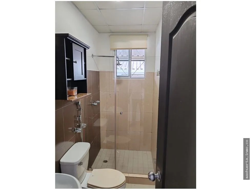 VENDO CASA EN PARQUES DE OVIEDO, HATO MONTAÑA