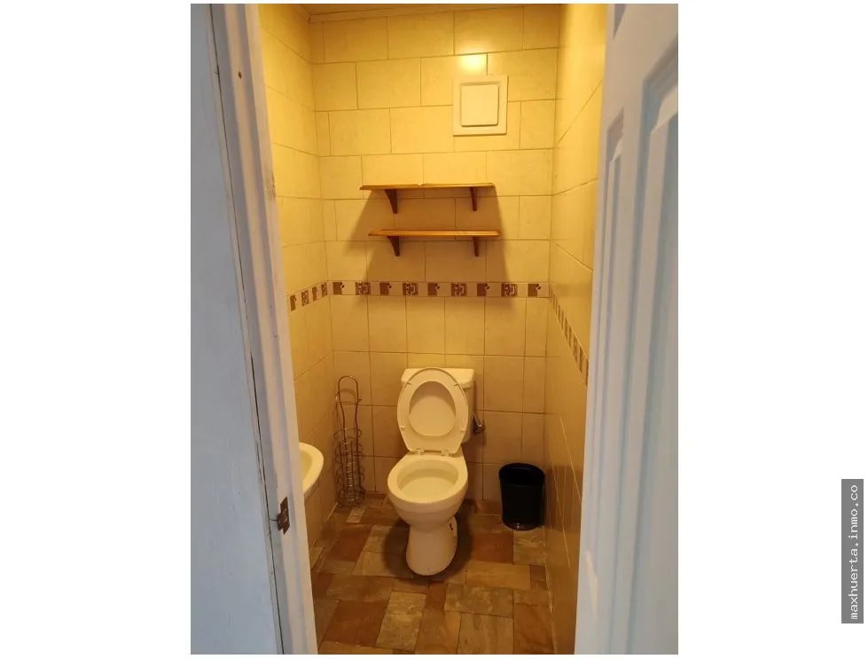 VENDO CASA EN PARQUES DE OVIEDO, HATO MONTAÑA