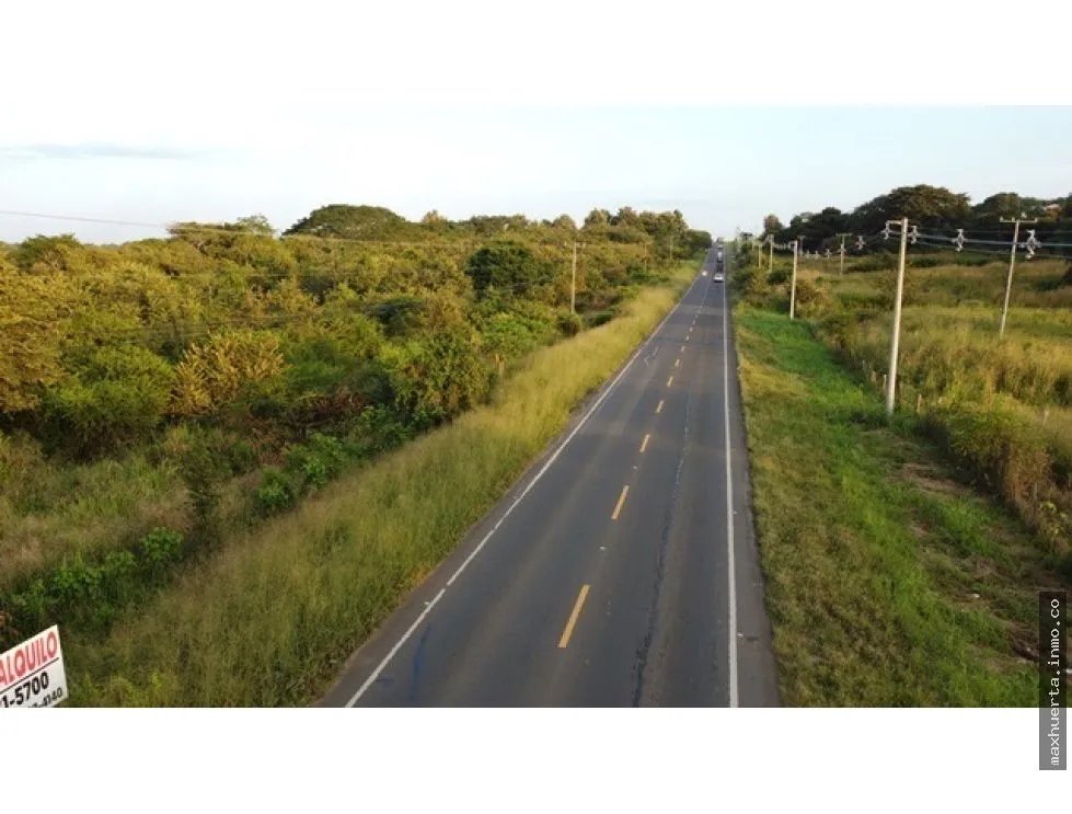 VENTA DE TERRENO COMERCIAL EN LAS TABLAS