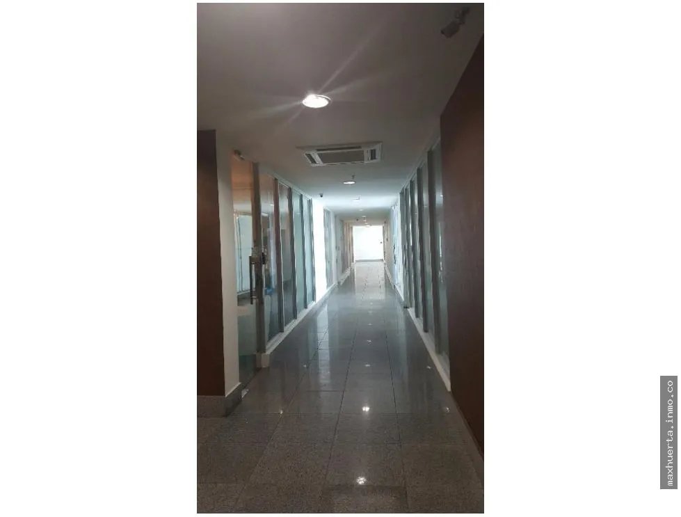 Alquiler Oficina en Costa del este PH Top Towers (NEB 10034)