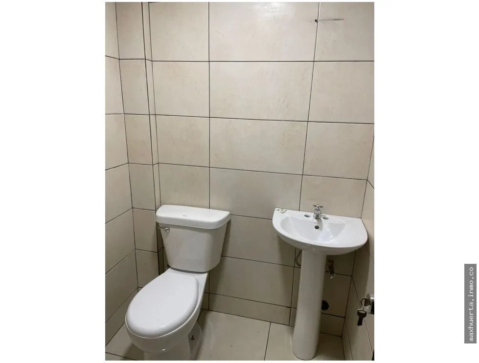 Venta de local comercial en Plaza Carolina, Juan Díaz NEB-10983