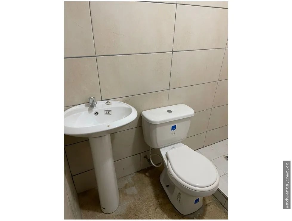 Venta de local comercial en Plaza Carolina, Juan Díaz NEB-10983