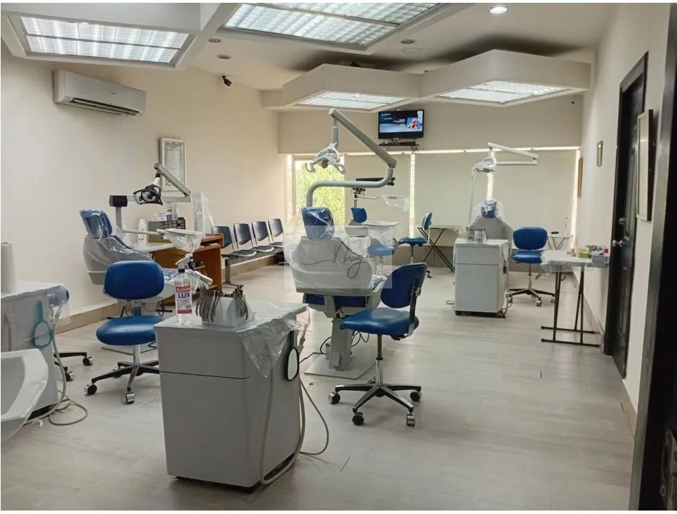 Venta de Oficina completa en El Carmen
