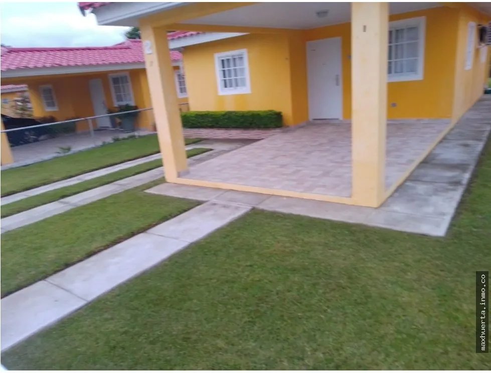 VENTA DE CASA DE PLAYA EN SANTA CLARA (SUMMER BAY VILLAGE)