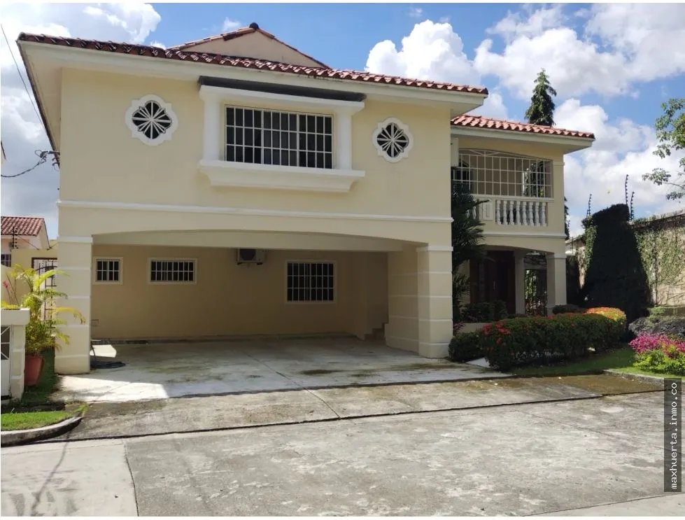 Venta Casa en Bosques de los Cibeles, Altos de Panama (NEB-9538)