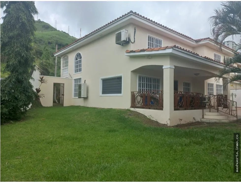 Venta Casa en Bosques de los Cibeles, Altos de Panama (NEB-9538)