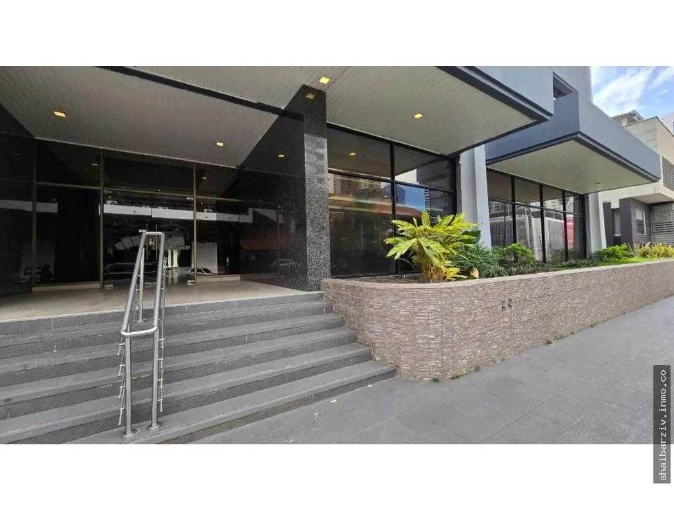 COMMERCIAL SPACE FOR LEASE IN THE HEART OF CALLE 50