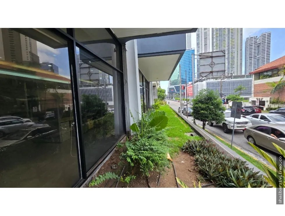 COMMERCIAL SPACE FOR LEASE IN THE HEART OF CALLE 50