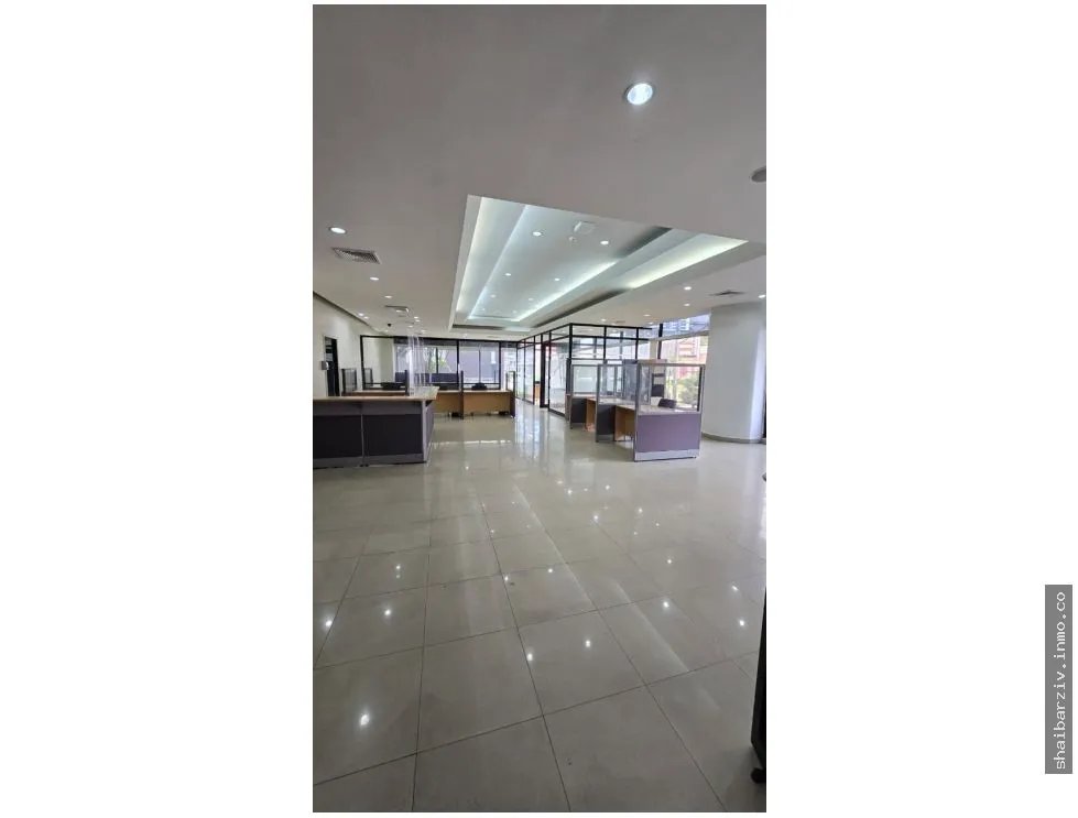 COMMERCIAL SPACE FOR LEASE IN THE HEART OF CALLE 50