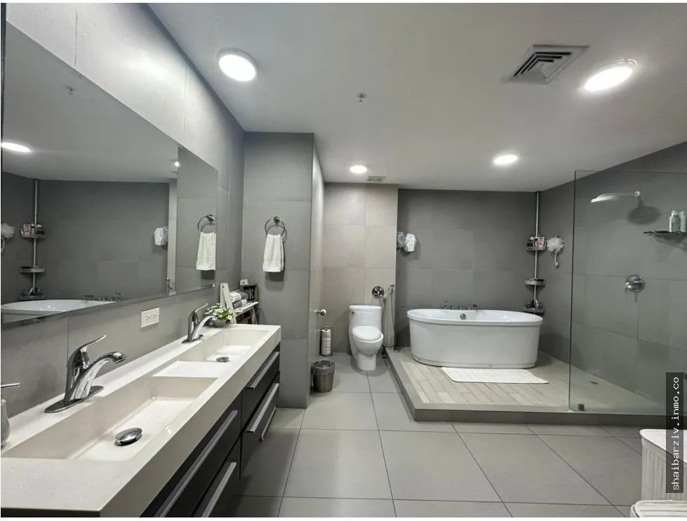 APARTMENT FOR SALE IN PH YACHT CLUB, AV. BALBOA