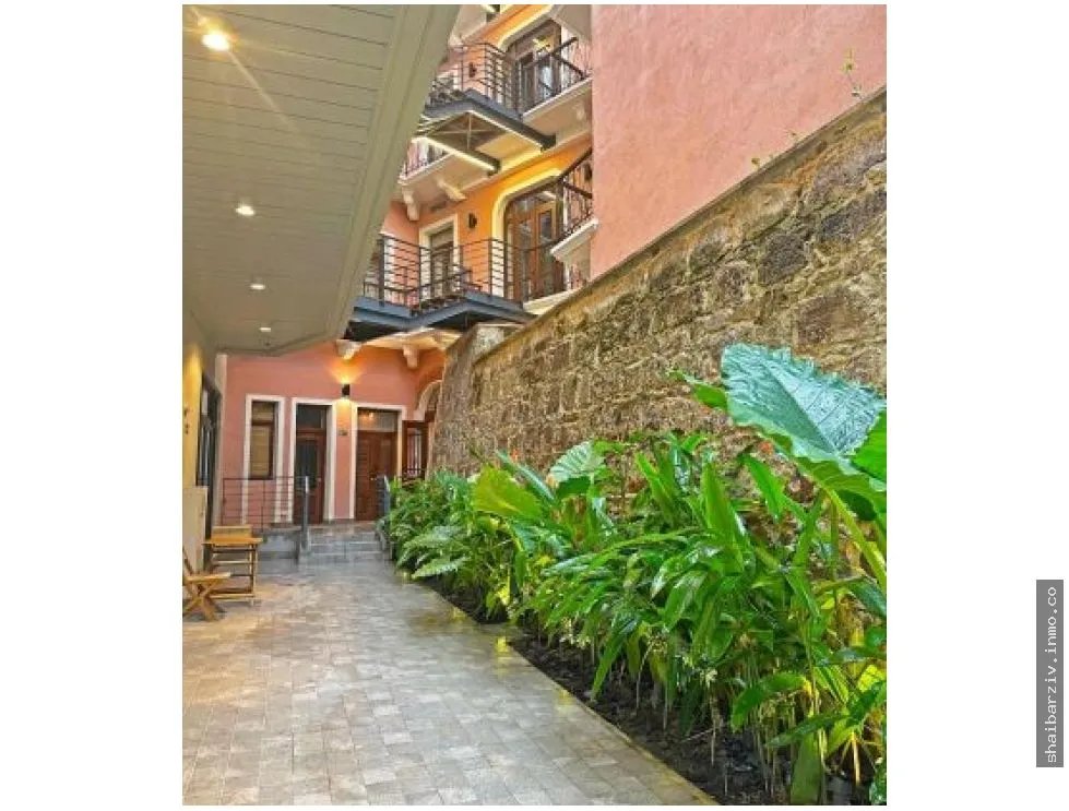 SE VENDE LOCAL COMERCIAL EN CASCO ANTIGUO, CASA CORDOVÉZ DE LEÓN