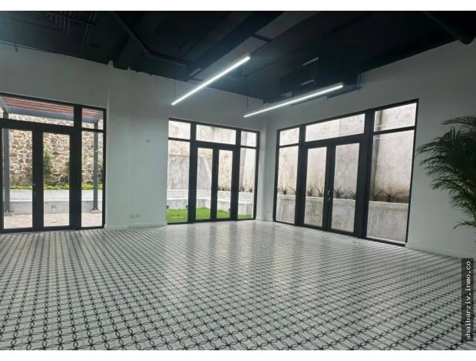 SE VENDEN LOCALES EN PLAZUELA ALFARO, CASCO ANTIGUO