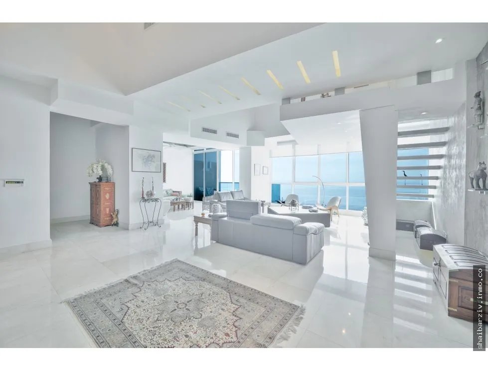 SE VENDE BELLO APARTAMENTO EN PRIMERA LÍNEA DE COSTA DEL ESTE
