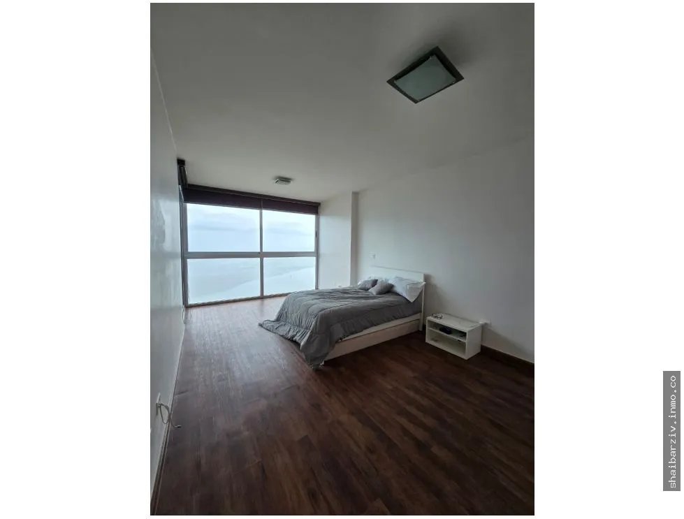 SE VENDE APARTAMENTO EN PH H2O, AV. BALBOA