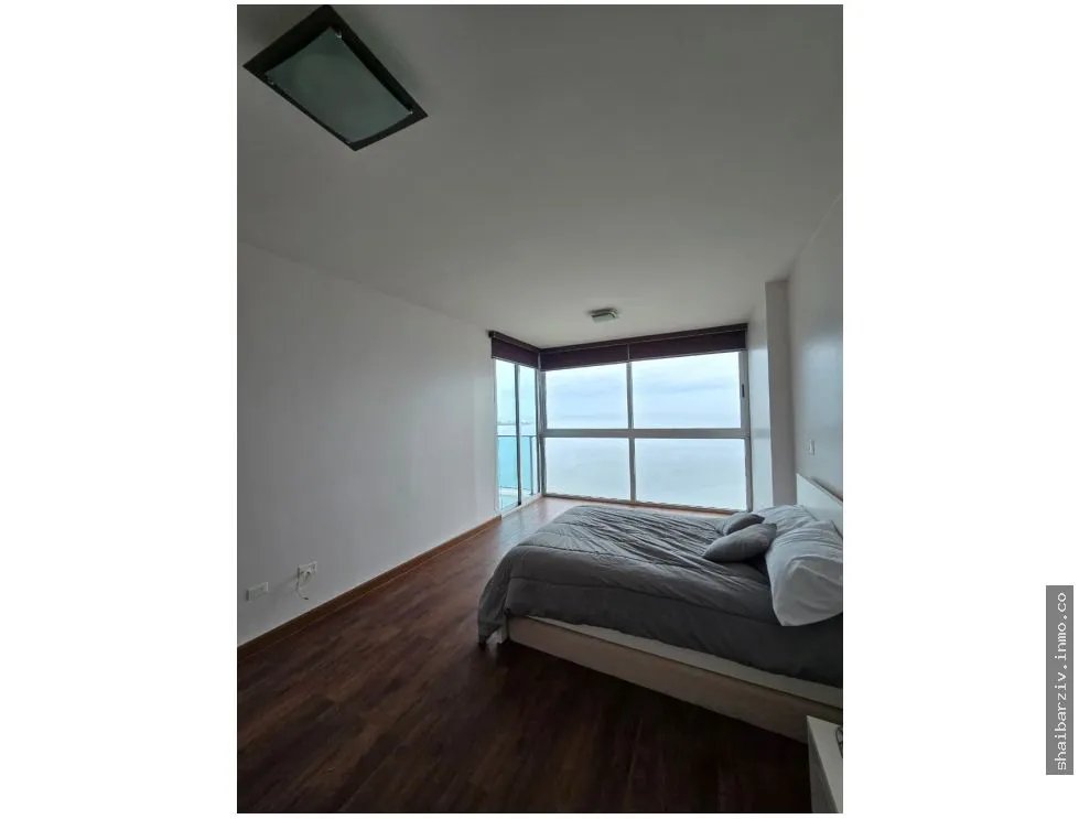 SE VENDE APARTAMENTO EN PH H2O, AV. BALBOA