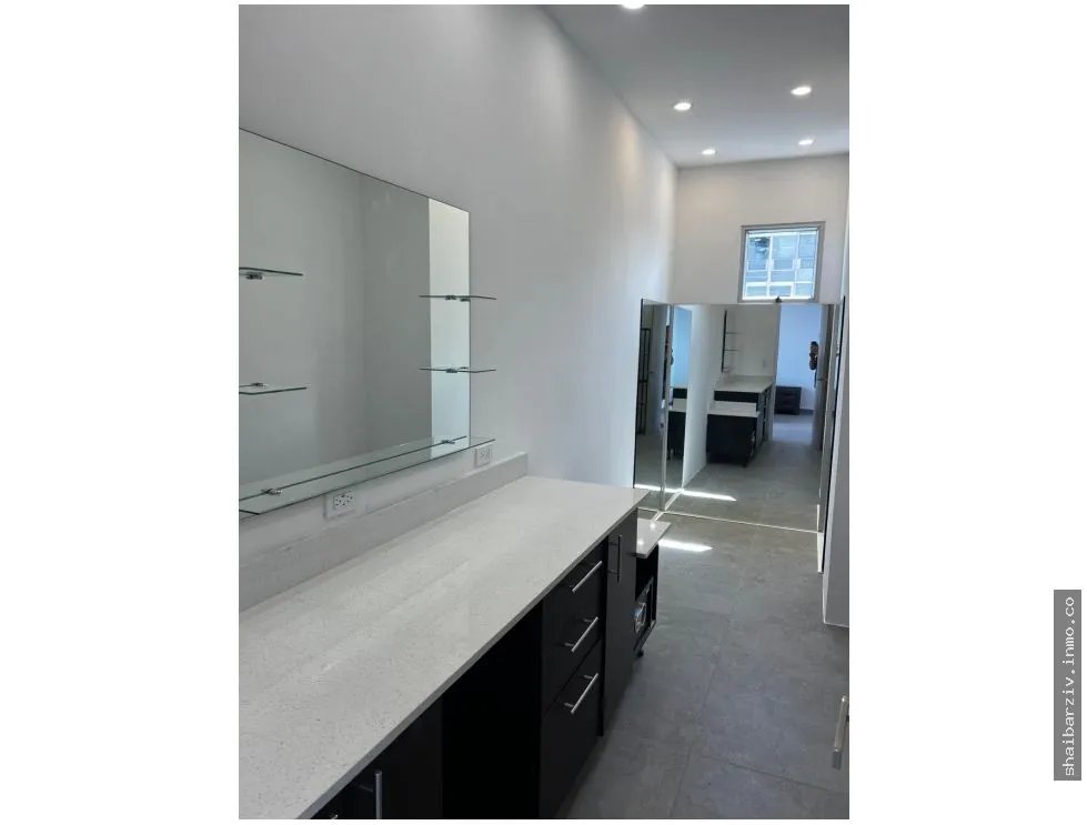 SE VENDE APARTAMENTO EN AV. BALBOA, PH MARINA PARK