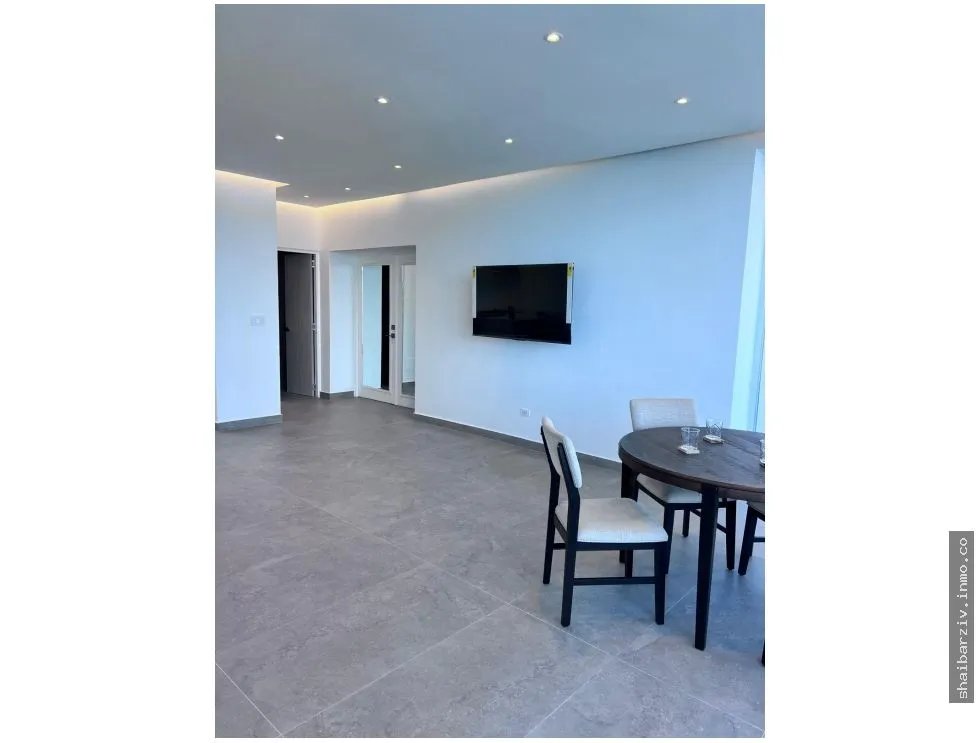 SE VENDE APARTAMENTO EN AV. BALBOA, PH MARINA PARK