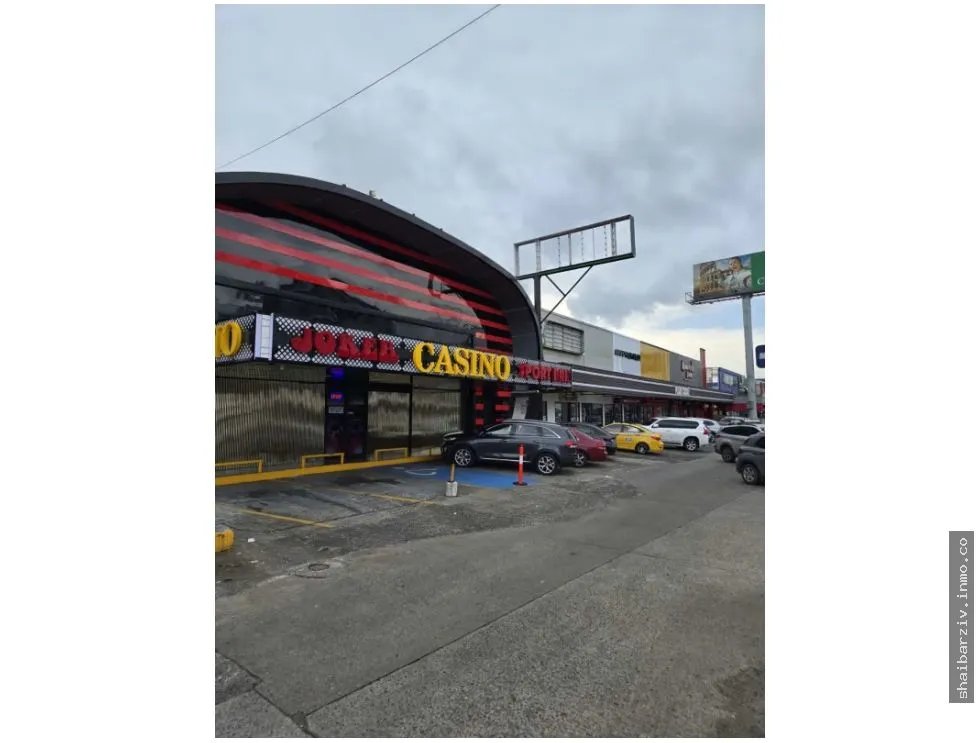SE VENDE PLAZA COMERCIAL SOBRE TRANSÍSTMICA
