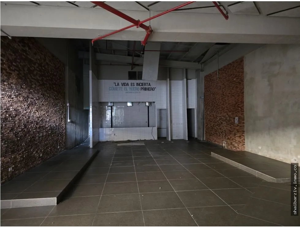 FOR LEASE: LOCAL 22 AT SANTA MARÍA PLAZA