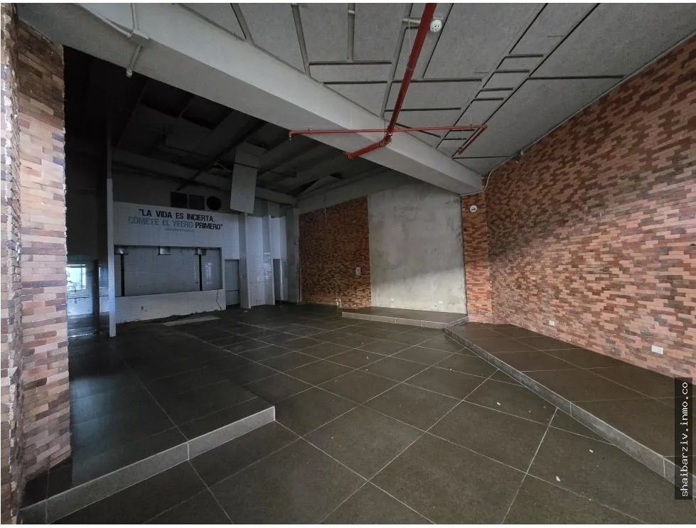 FOR LEASE: LOCAL 22 AT SANTA MARÍA PLAZA
