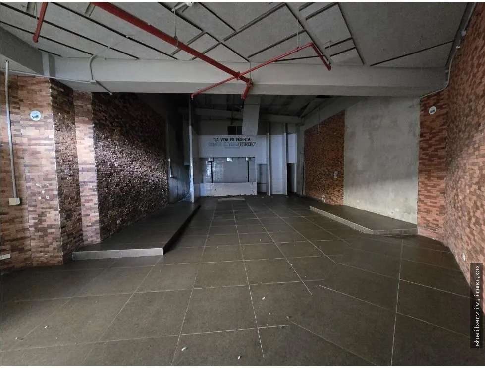 FOR LEASE: LOCAL 22 AT SANTA MARÍA PLAZA