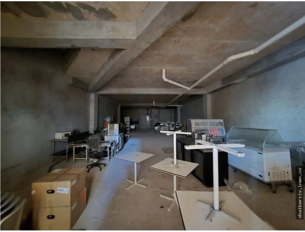 LOCAL 19 FOR RENT IN SANTA MARÍA PLAZA